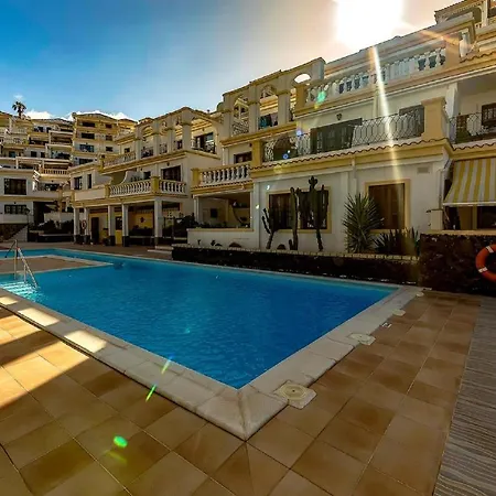 B16 Windsor Park, Exclusive Sea View, Heated Pool Appartamento